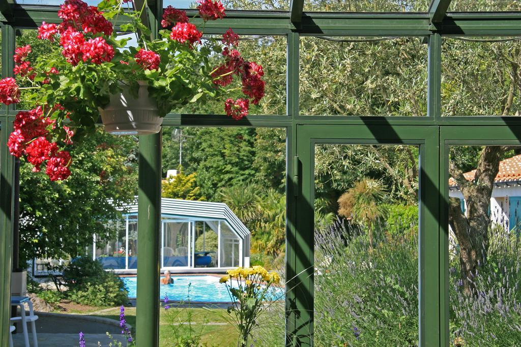 Domaine Le Martinet, The Originals Relais Hotel Bouin  Exterior foto